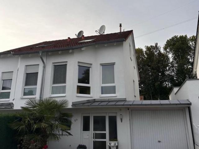 HausDoppelhaushälfte mit Garten, Garage in Witten