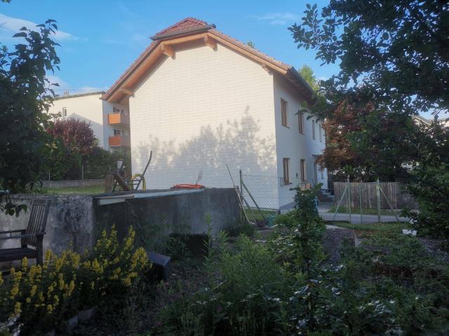 HAUS/ERDGESCHOSS ZENTRAL 750 m² NATURGARTEN – VOLLMÖBLIERT VOLLAUSGESTATTET, INKL. GÄRTNER