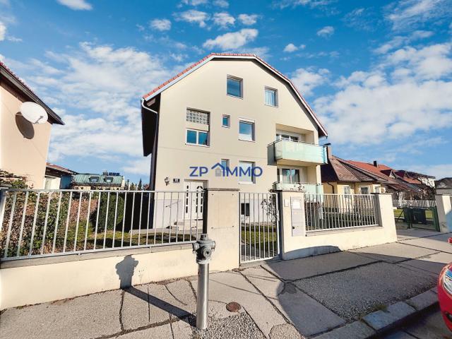 Hausetage in einem Dreiparteienhaus am Laaer Berg mit Garagenplatz !