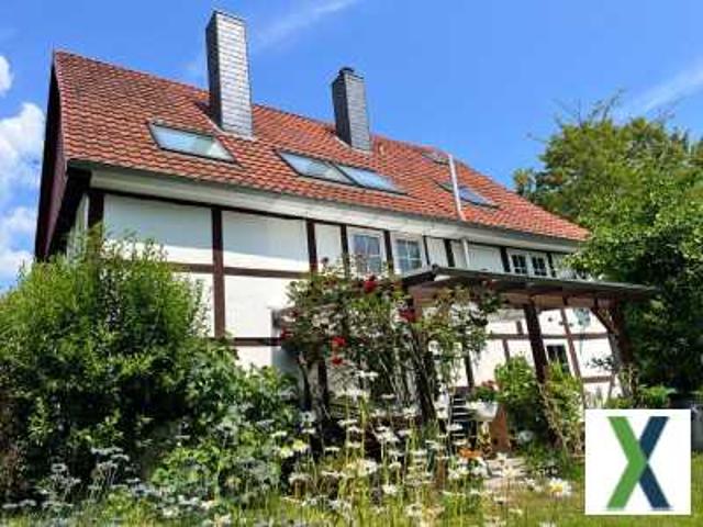 Haushälfte 7 Zimmer 140m2 mit EBK zum 01.06. ruhige Lage Wohnung