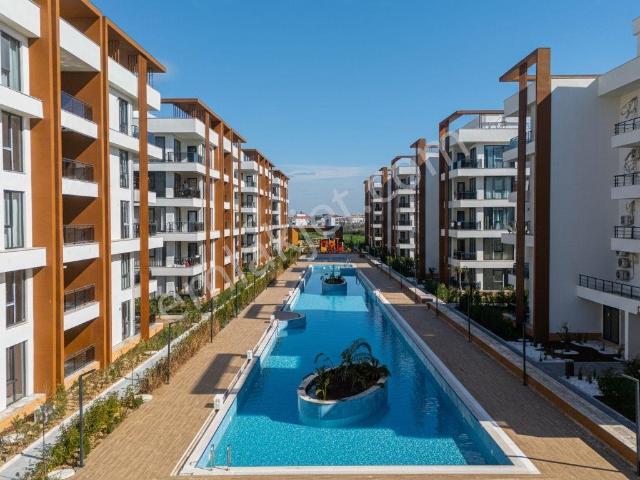 Havuz Manzaralı 2+1 / Ara Kat / Yeniköy