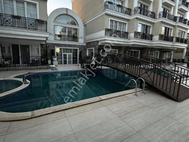 Havuzlu / Butik Site İçerisinde Kiralık Lüks Villa