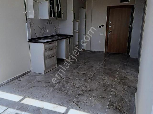 Havuzlu, Geniş Oturumlu 1+1 Kiralık Daire