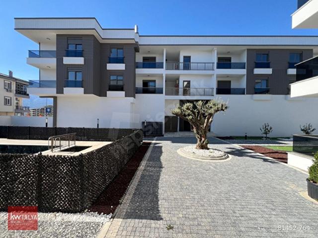 HAVUZLU KAPALI OTOPARKLI LÜKS GENİŞ SIFIR 1+1 KİRALIK DAİRE