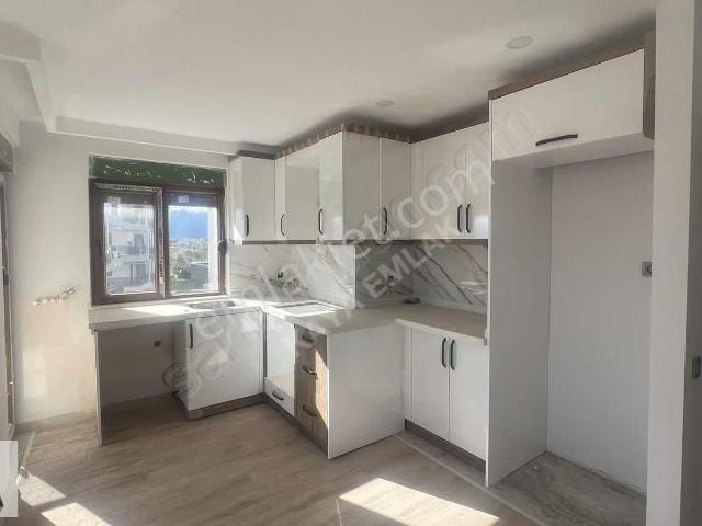 Havuzlu Lüks Site İçi 2+1 Daire