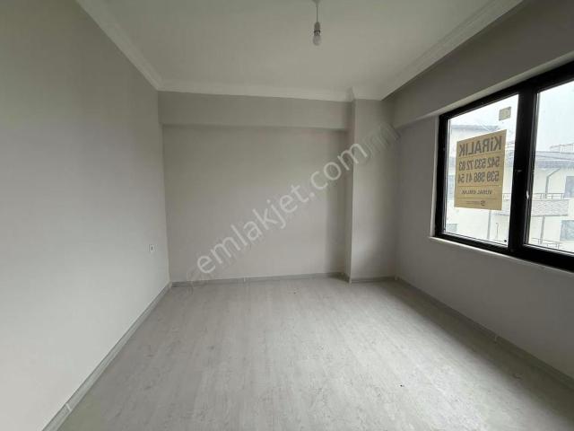 Havuzlu Site De Kiralık 1+1