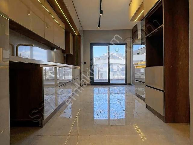 Havuzlu Site İçerisinde Ultra Lüks Satılık Dubleks Daire
