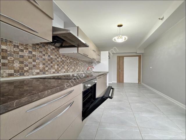 Havuzlu Site İçi Güvenlikli 3+1 135 M2 Ferah Ve Geniş Daire !