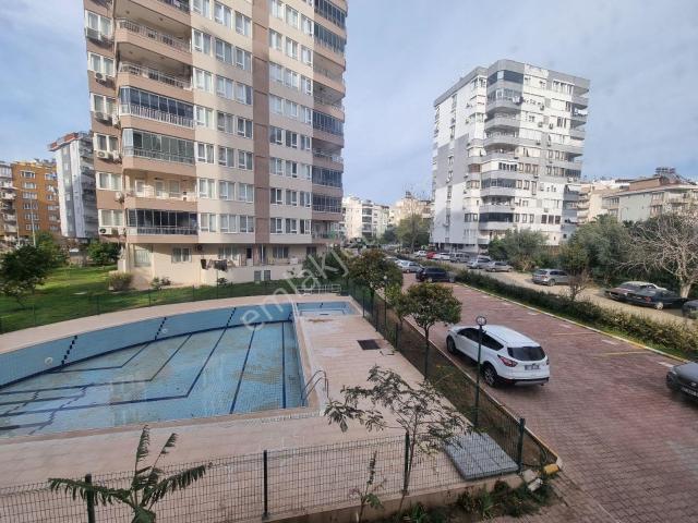 Havuzlu, Site İçinde, Doğalgaz Kombili, Full Tadilatlı 3+1
