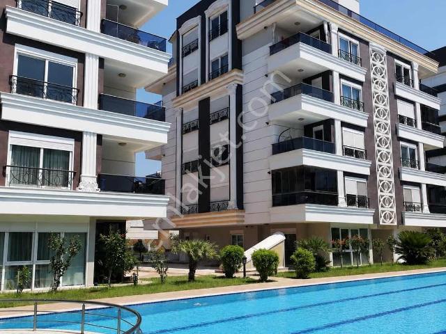Havuzlu Site İçinde Full Eşyalı Satılık Fırsat Daire
