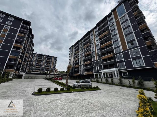 Havuzlu Site İçinde Satılık Konsept Eşyalı 1+1 eminevim Uygun