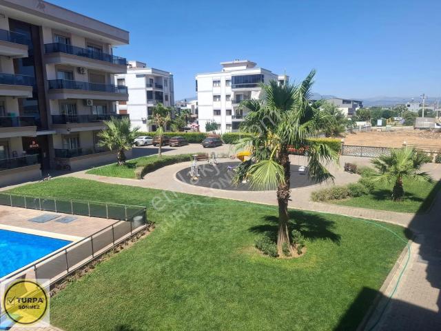 Havuzlu Sitede Konforlu Geniş Arakat Daire