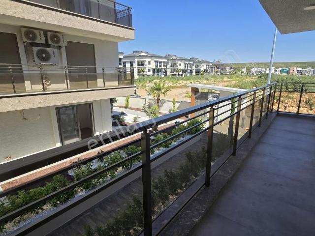 Havuzlu Sitede Sıfır 2+1 Daire