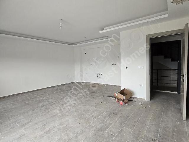 Havuzlu Sitede Satılık Sıfır Dubleks Daire