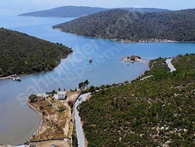 HAVUZLU VE PRESTİJLİ SİTE İÇİ 3 BANYOLU DELUXE 2+1 VİLLA TAKASLI