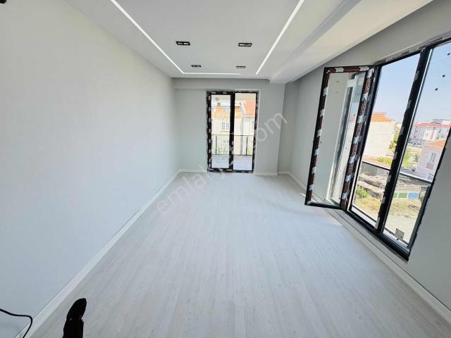 Havuzlar İsmet Paşa Bulvarında Satılık 2+1 Sıfır Daire