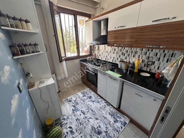 Havalimanı Kavşağında Satılık 2+1 Yüksek Giriş Daire