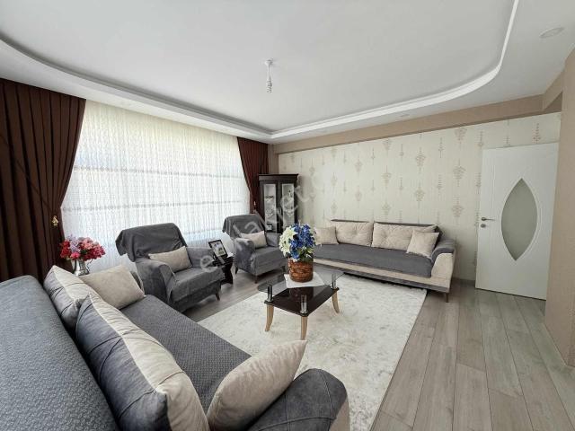 Havalimanı Kavşağı Ultra Lüks Ve Bakımlı 3+1 Daire
