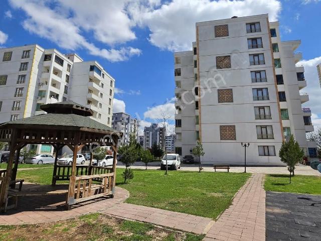 Havalimanı Yolu Üzeri Krediye Uygun Satılık 3+1