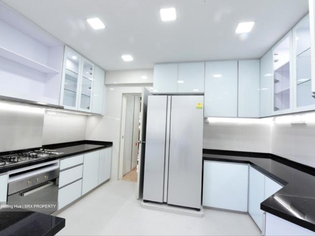 Hawaii Tower D15, Condominium
