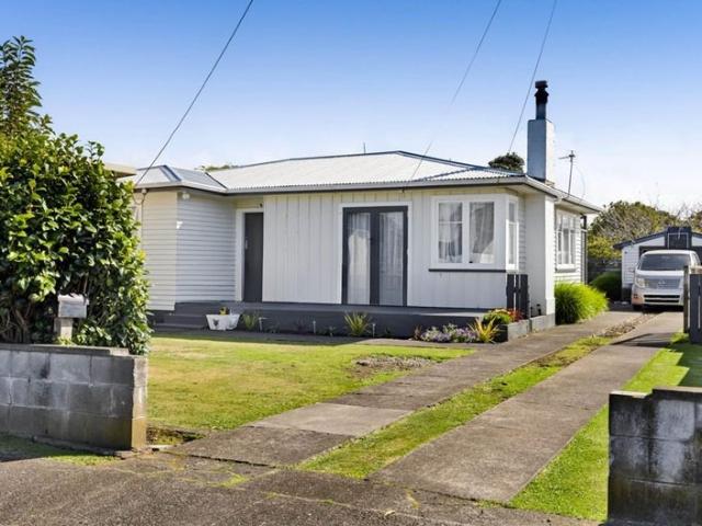 hawera, 3 bedrooms