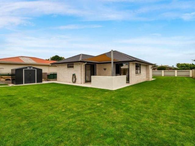 hawera, 3 bedrooms