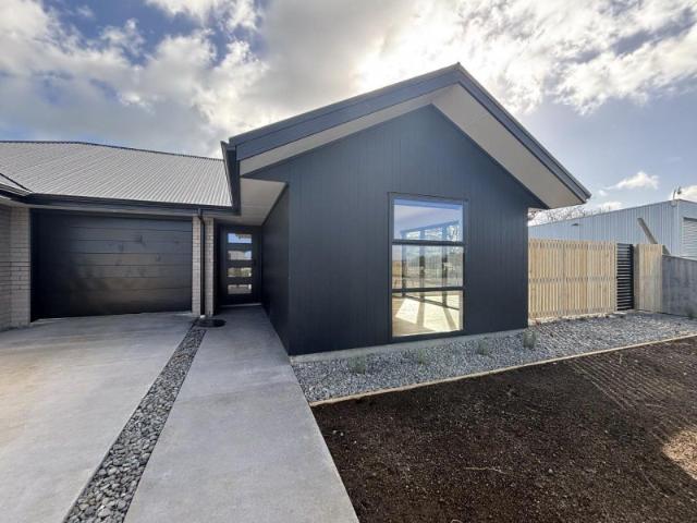 hawera, 3 bedrooms
