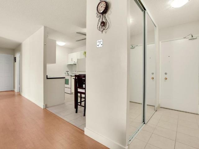 Haworth Estates 2 Bedroom Apartment for Rent at 117 14 Ave Sw, Calgary, AB T2R 0L8 Beltline