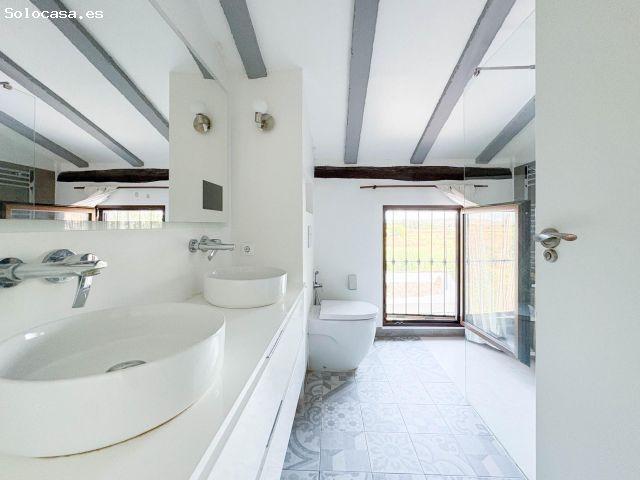 HAY CASAS QUE SE COMPRAN Y OTRAS DE LAS QUE UNO SE ENAMORA AL CRUZAR LA PUERTA. ESTA ES UNA DE ELLAS