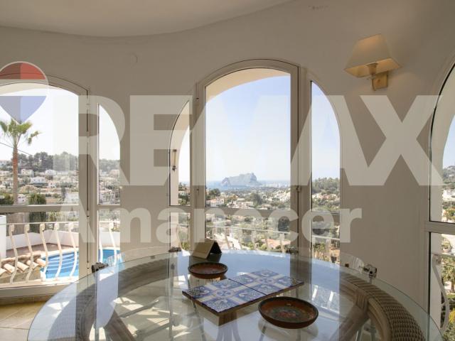 Hay propiedades que simplemente habitas, y hay propiedades q. 198m² Benissa