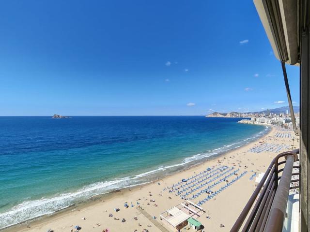 Hay viviendas con vistas al mar… y luego está esta extraordi. 107m² Benidorm