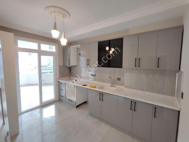 Hayalpark İkizler Köprüsü Yanı Site İçer 15 Yaş K.mutfak 3+1