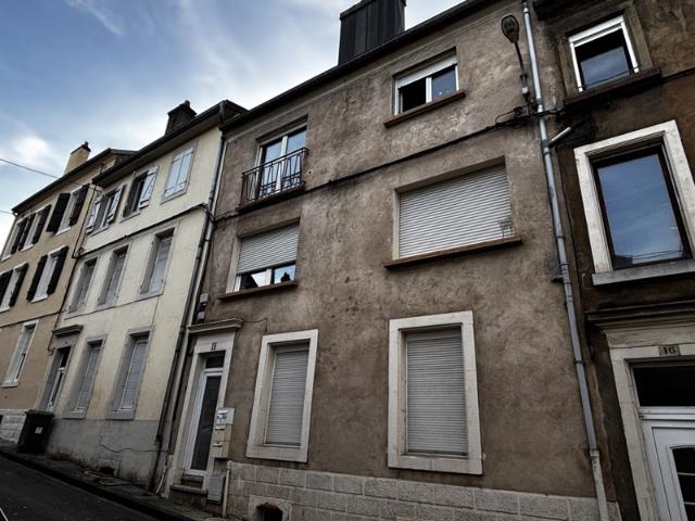 Hayange Appartement de 71m2 à rénover avec grenier, deux cav