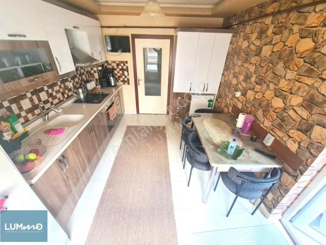 Hayat Koleji Yakını Ara Katta Teras Balkonlu Full Yapılı 3+1