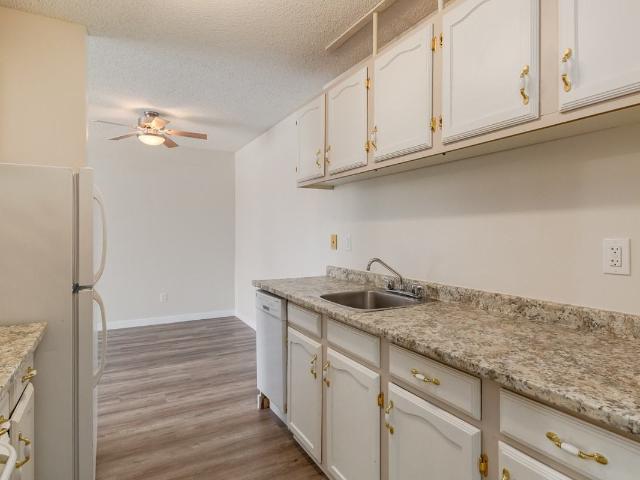 Hays Farm 2 Bedroom Apartment for Rent at 8948 Elbow Dr Sw, Calgary, AB T2V 0H9 Haysboro