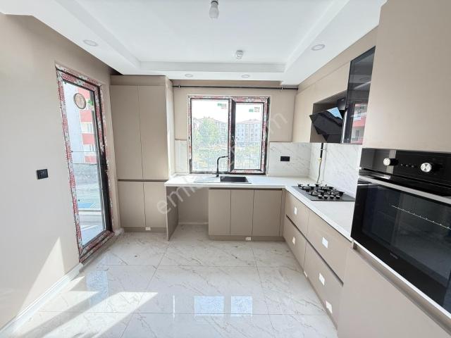 Haziran Fırsatı ! 3 Cepheli Sıfır 2+1 Ebeveyn Banyolu Son Daire