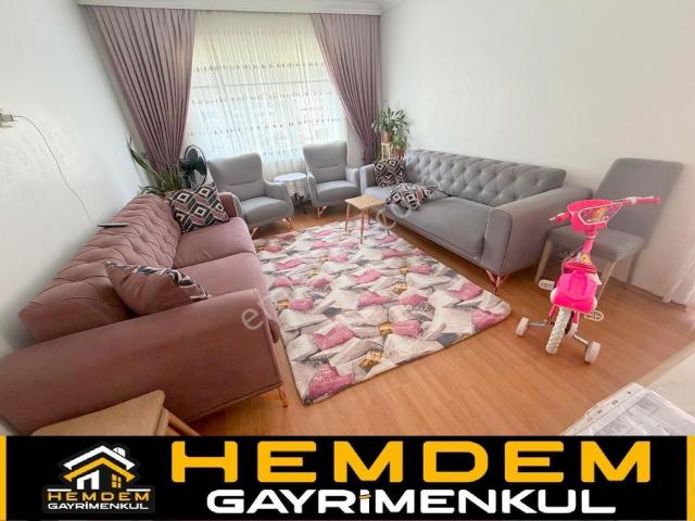 Hemdem Gayrimenkul'den 30 Ağustos'ta Arakatta Ön Cephe 3+1 Satılık Daire