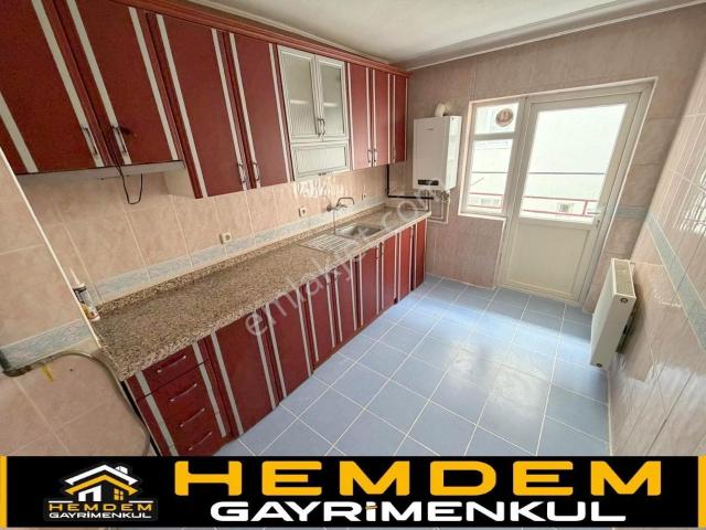 Hemdem Gayrimenkul'den 30 Ağustos'ta Arakatta Geniş Ferah 3+1 Satılık Daire