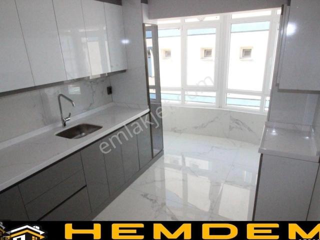 Hemdem Gayrimenkul'den Elvan'da Yht Garı Yakını Full Yapılı 3+1 Satılık Daire