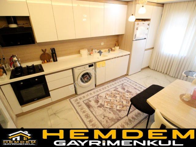 Hemdem Gayrimenkul'den İstasyon'da Full+full Yapılı Arakatta 2+1 Satılık Daire