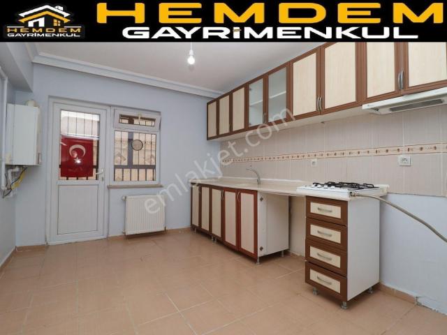 Hemdem Gayrimenkul'den Topçu'da Ahimesut Bulvarı Yakını 3+1 Satılık Daire