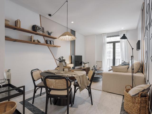 Hemera 2 bedrooms in Chueca Justicia, Madrid Amsterdam Apartments for Rent