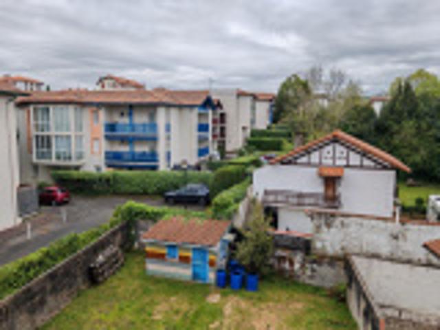 Hendaye, gare ville. App 4 pièces 2 chambres cave