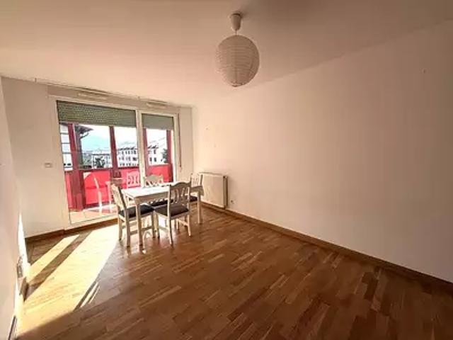 Hendaye 64700 Achat / Vente appartement 2 pièces t2 cave parking