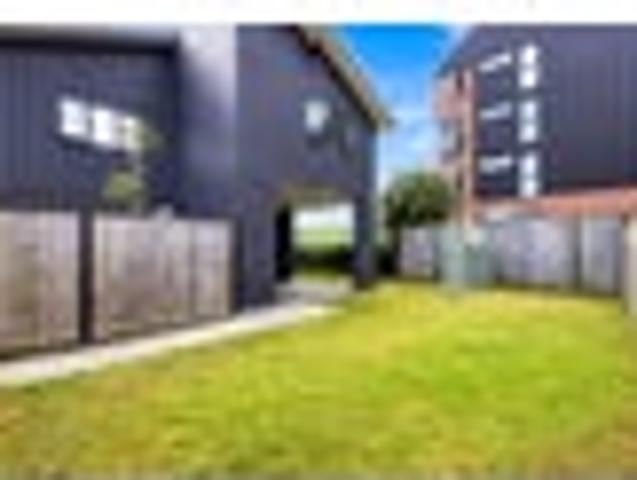 Henderson, 3 bedrooms, $700 pw