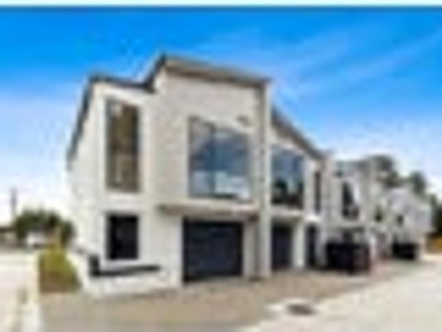 Henderson, 3 bedrooms, $715 pw