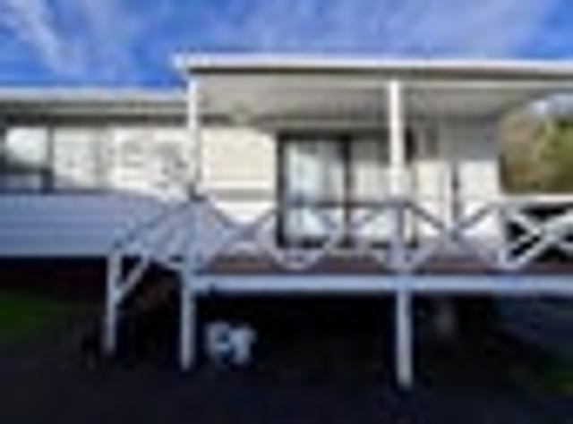 Henderson, 2 bedrooms, $570 pw