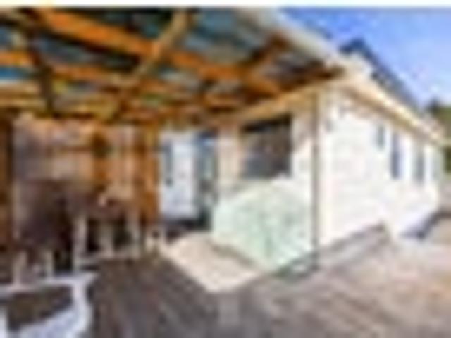 Henderson, 2 bedrooms, $590 pw