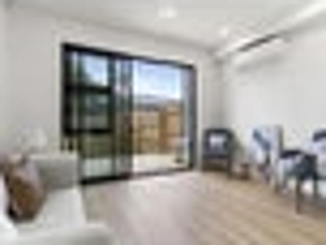Henderson, 2 bedrooms, $595 pw