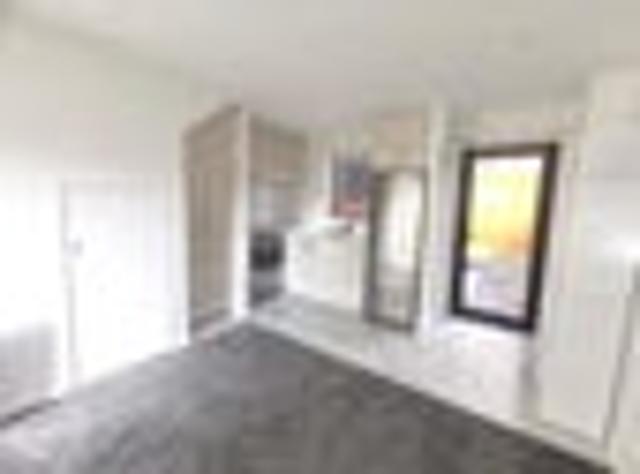 Henderson, 2 bedrooms, $620 pw